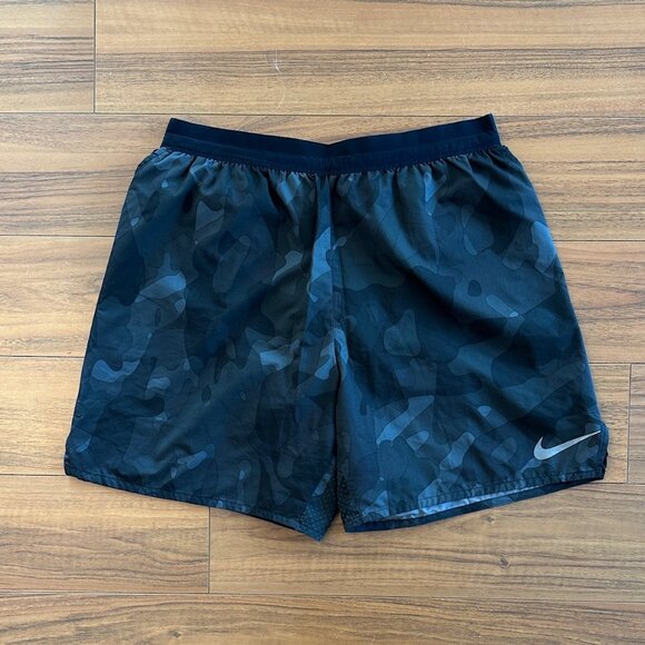 Nike Run/Workout Shorts Lot (Size Large) x 4 pairs - Picture 2 of 5